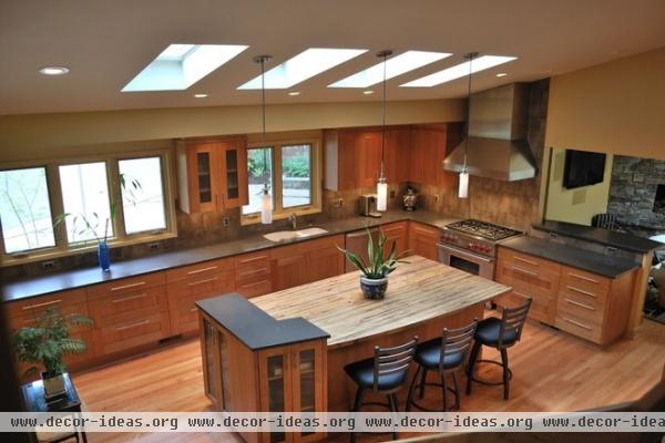 contemporary kitchen by WoodWorks INC.