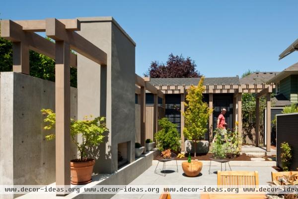 contemporary patio by Tyler Engle Architects PS