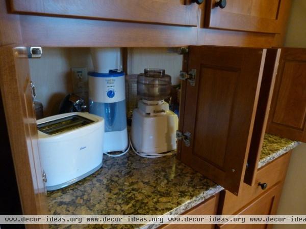 traditional kitchen by The Washington Kitchen Gallery