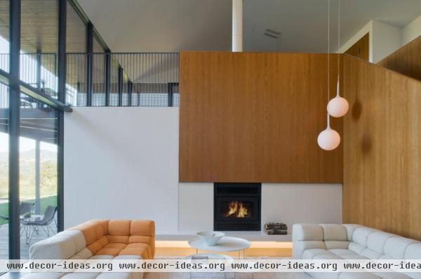 Houzz Tour: 2 Modern Buildings on an Upscale Farm