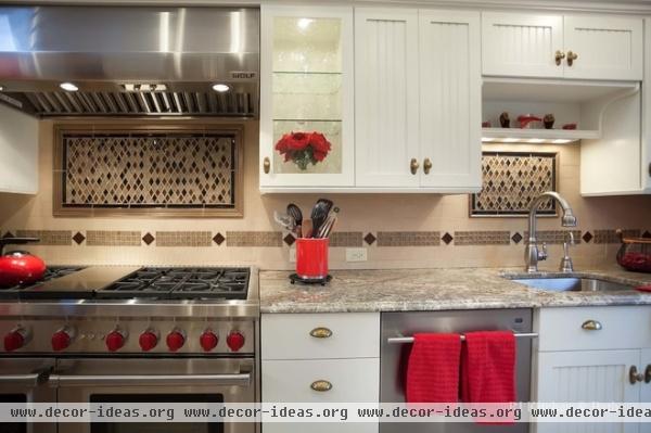 traditional kitchen by RI Kitchen & Bath