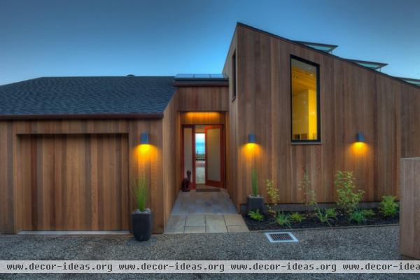 Houzz Tour: Sea Ranch Gets a New LEED Platinum Neighbor