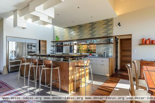 midcentury kitchen by Hudson Street Design