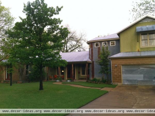 My Houzz: Rustic Farmhouse Character for a New Dallas Build