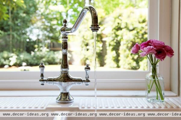 traditional kitchen by Stephanie Wiley Photography