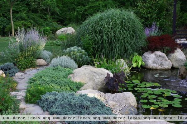 traditional landscape by Amy Martin Landscape Design