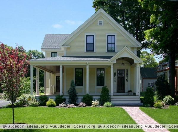 farmhouse exterior by Eric H. Gjerde AIA