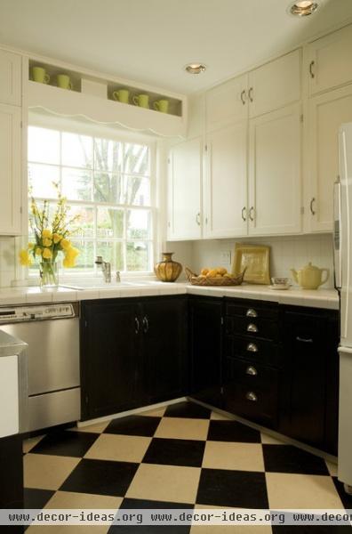 traditional kitchen by Emery & Associates Interior Design