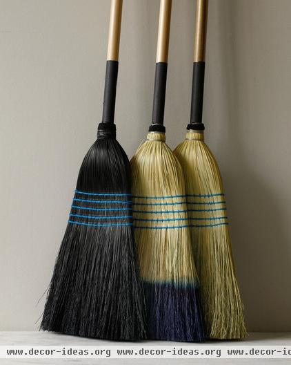 contemporary mops brooms and dustpans by Minam