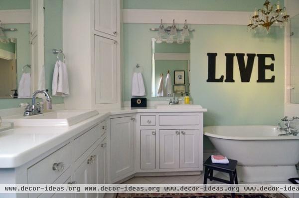 eclectic bathroom by Sarah Greenman