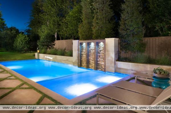 contemporary pool by Pool Environments, Inc.