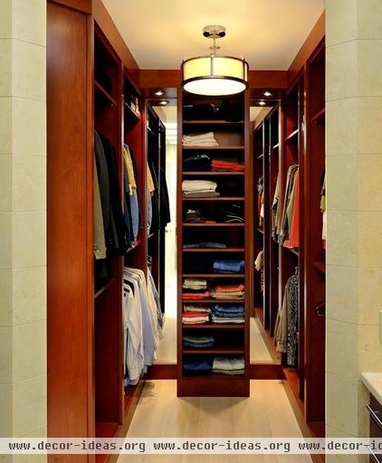 contemporary closet by Savena Doychinov, CKD/Design Studio International