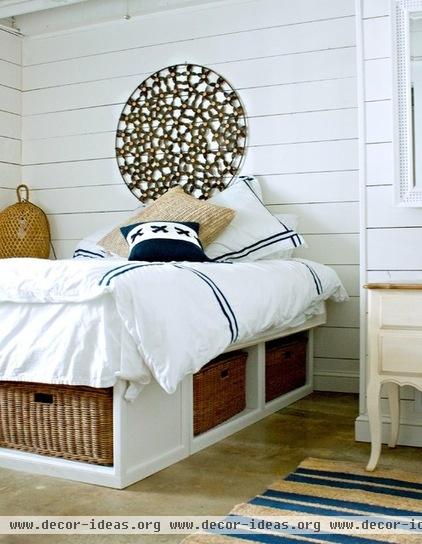 beach style bedroom by Mina Brinkey