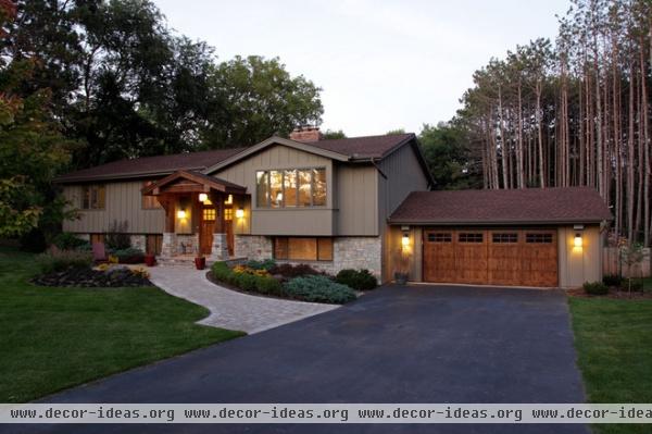 traditional exterior by Knight Construction Design | Chanhassen, Minnesota