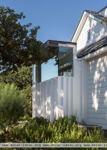 farmhouse exterior by Hugh Jefferson Randolph Architects