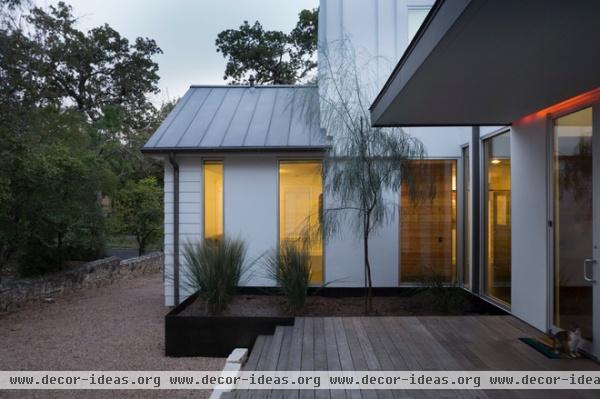 farmhouse exterior by Hugh Jefferson Randolph Architects