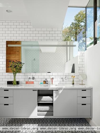 contemporary bathroom by Hugh Jefferson Randolph Architects