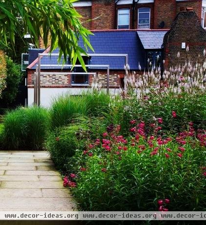 contemporary landscape by Laara Copley-Smith Garden & Landscape Design