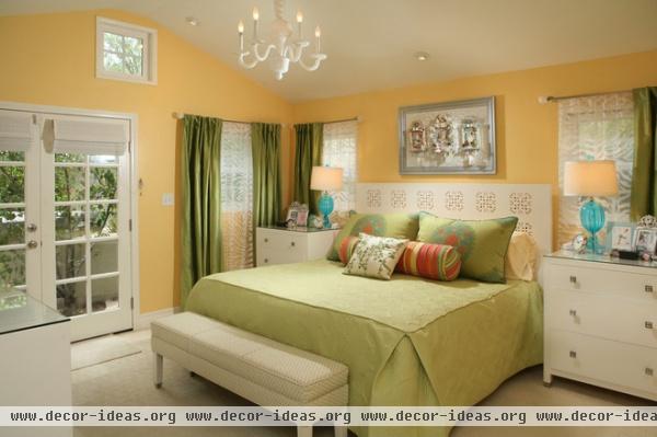 contemporary bedroom by Sara Ingrassia Interiors