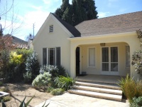 Houzz Tour: Better Flow for a Los Angeles Bungalow