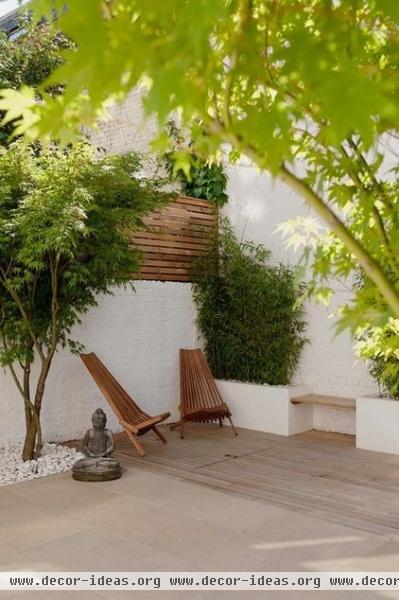 contemporary patio by Laara Copley-Smith Garden & Landscape Design