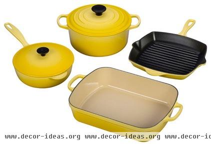 contemporary cookware sets by Le Creuset