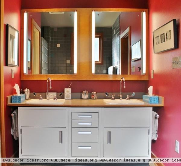 eclectic bathroom by Kimberley Bryan