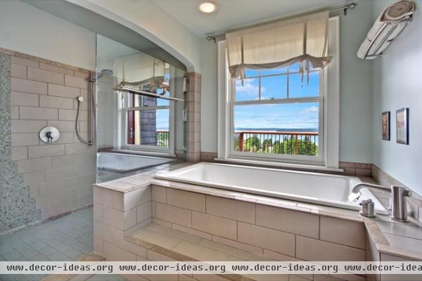 craftsman bathroom by Sortun-Vos Architects, P.S.