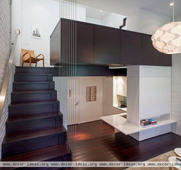 modern staircase by Specht Harpman Architects