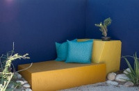 Bold Backdrops for Colorful Gardens