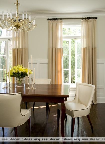 traditional dining room by Studio William Hefner