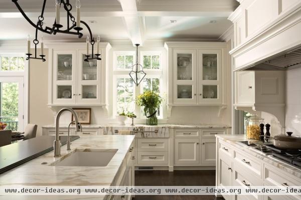 traditional kitchen by Murphy & Co. Design