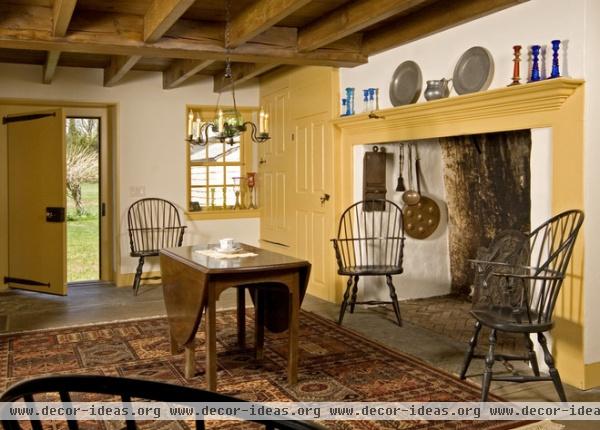 farmhouse dining room by Fredendall Building Company