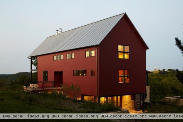 farmhouse exterior by Northworks Architects and Planners