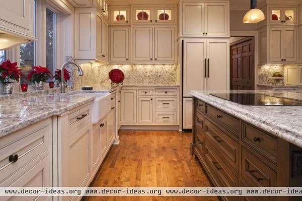 traditional kitchen by John Kraemer & Sons