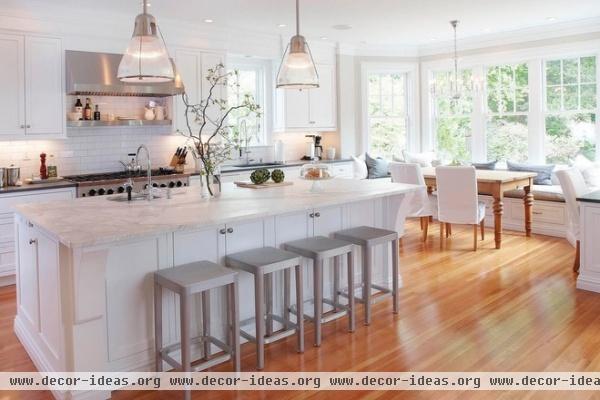 traditional kitchen by Pickell Architecture