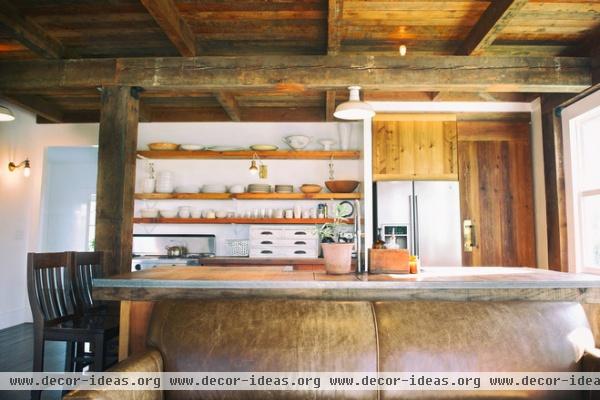 rustic living room by Michelle Pattee