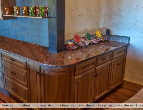 traditional basement by Advance Cabinetry