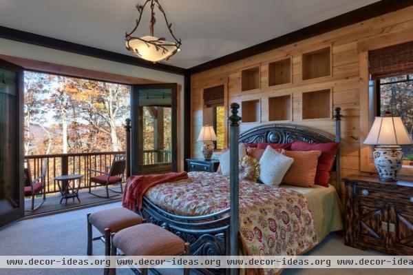 rustic bedroom by Glennwood Custom Builders (NC)