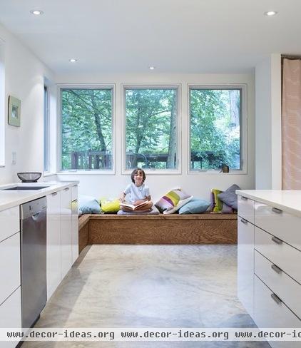 contemporary kitchen by Wakako Tokunaga Architecture