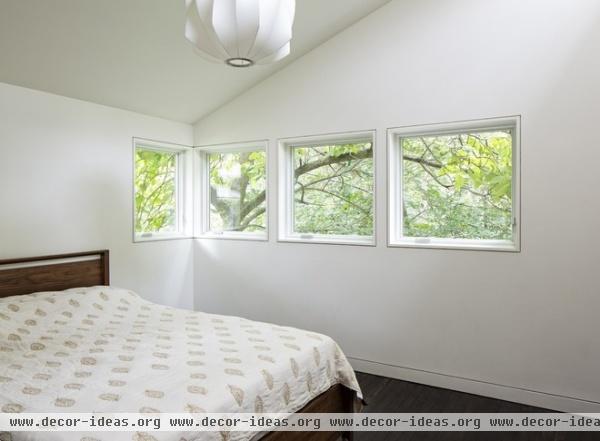 contemporary bedroom by Wakako Tokunaga Architecture