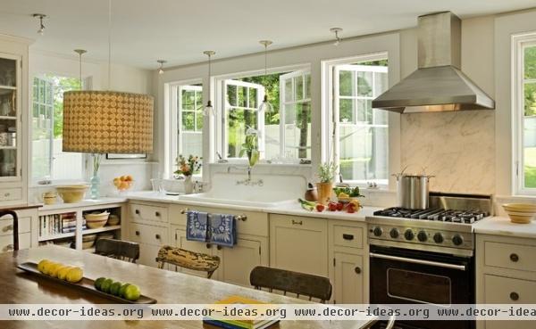 traditional kitchen by Smith & Vansant Architects PC