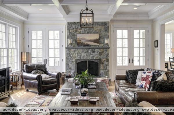 traditional family room by Carter Inc