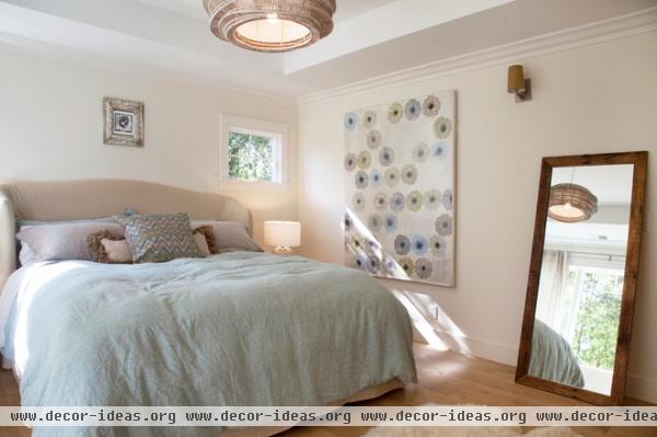 contemporary bedroom by Margot Hartford Photography