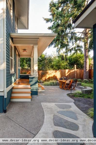 craftsman patio by Buckenmeyer Architecture