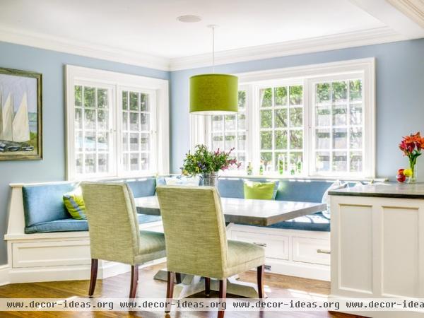 traditional dining room by Robert A. Cardello Architects