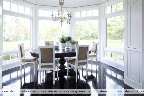 transitional dining room by Martha O'Hara Interiors