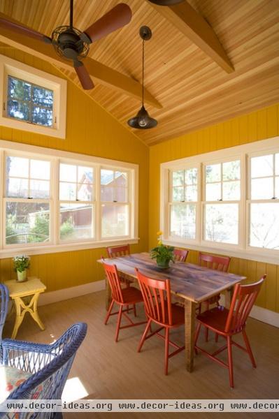 farmhouse patio by Phinney Design Group