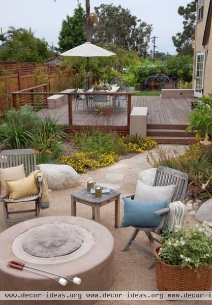 beach style patio by Sage Outdoor Designs