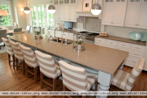 transitional kitchen by Dwellings